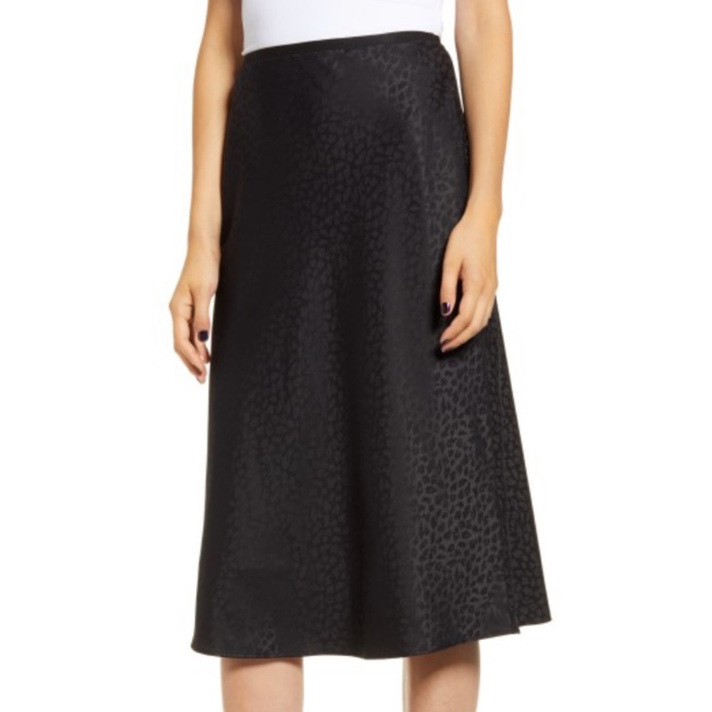 NEW W/O TAGS black leopard jacquard satin skirt